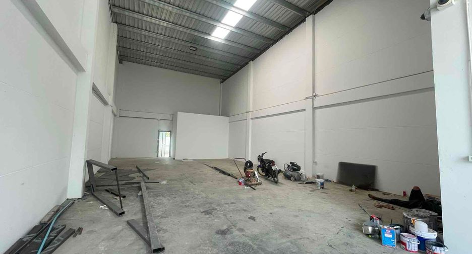 For rent 1 bed warehouse in Bang Lamung, Chonburi