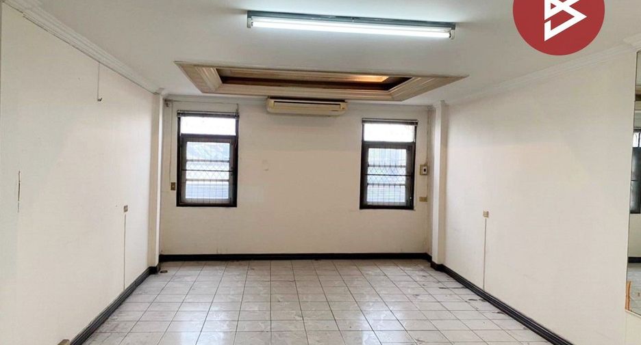For sale 6 bedrooms retail Space in Mueang Samut Prakan, Samut Prakan