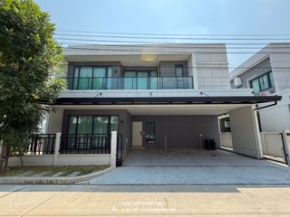 Casa en venta de 4 habitaciones en Bang Phli, Samut Prakan