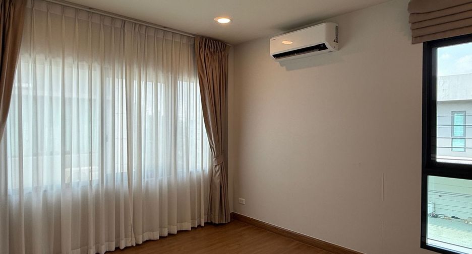 出售 4 卧室 独立屋 在 Bang Phli, Samut Prakan