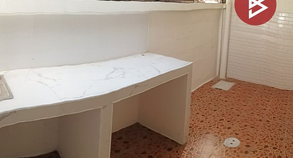 Casa adosada en venta de 2 habitaciones en Bang Bo, Samut Prakan