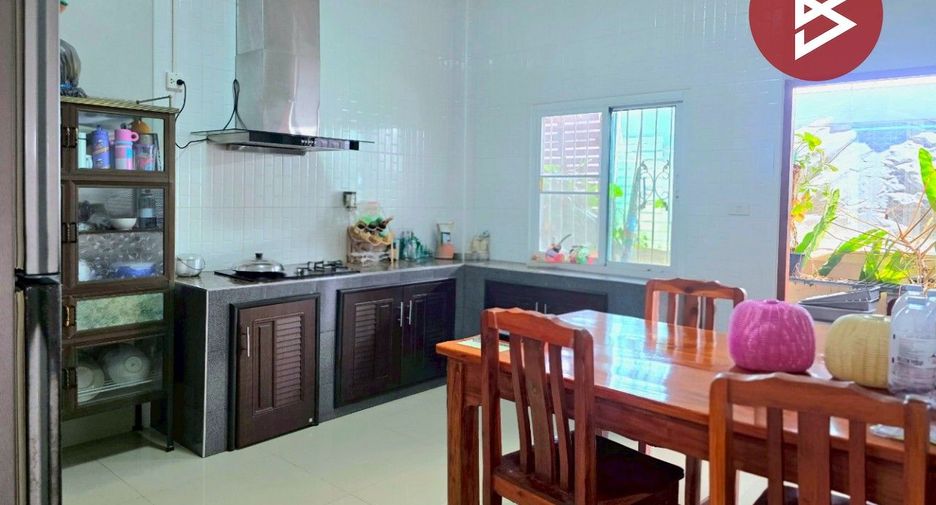 À vendre 3 chambres maison à Ban Bueng, Chonburi