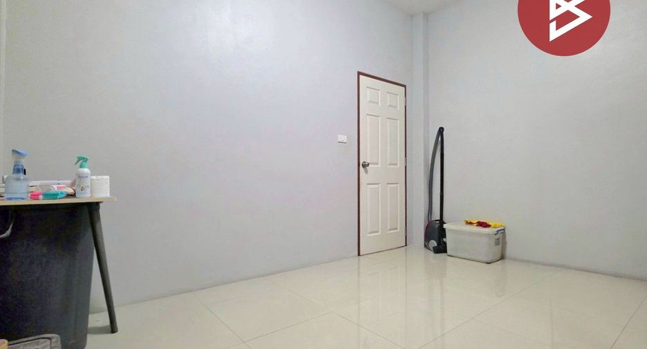 À vendre 3 chambres maison à Ban Bueng, Chonburi