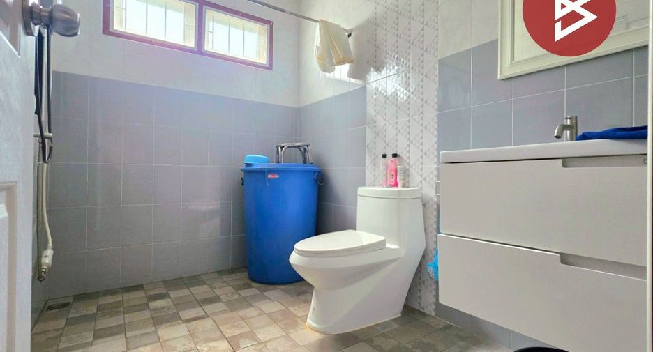 À vendre 3 chambres maison à Ban Bueng, Chonburi