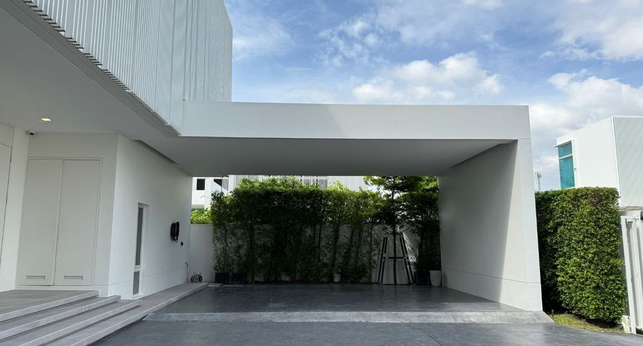 For sale 4 bedrooms house in Bang Phli, Samut Prakan