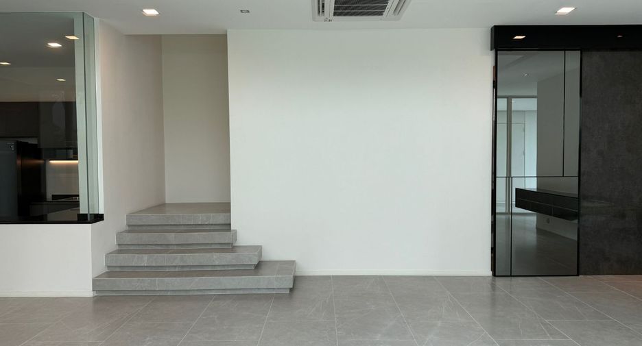For sale 4 bedrooms house in Bang Phli, Samut Prakan