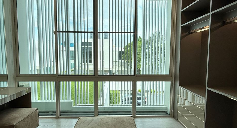 For sale 4 bedrooms house in Bang Phli, Samut Prakan