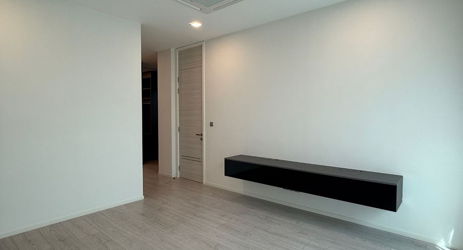 For sale 4 bedrooms house in Bang Phli, Samut Prakan