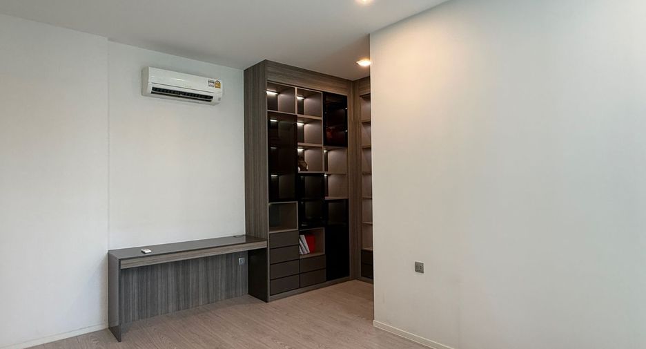 For sale 4 bedrooms house in Bang Phli, Samut Prakan