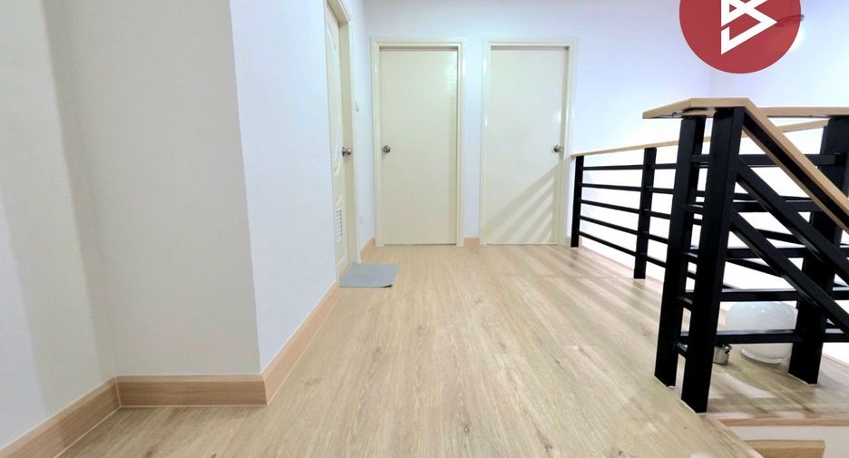 Reihenhaus zum Kauf mit 3 Zimmer in Si Racha, Chonburi