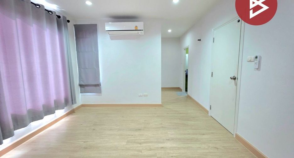 Reihenhaus zum Kauf mit 3 Zimmer in Si Racha, Chonburi