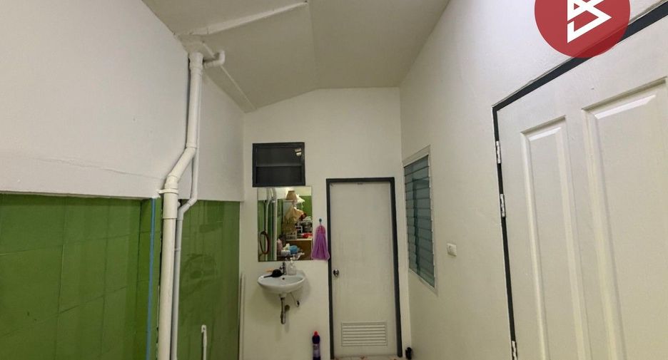 For sale 2 bedrooms townhouse in Phan Thong, Chonburi