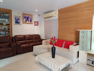 For sale 3 bedrooms house in Bang Kapi, Bangkok