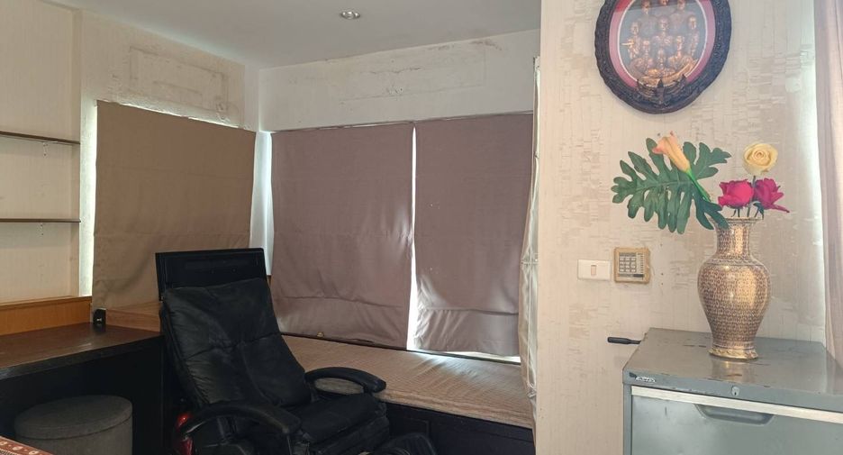Haus zum Kauf mit 3 Zimmer in Bang Kapi, Bangkok