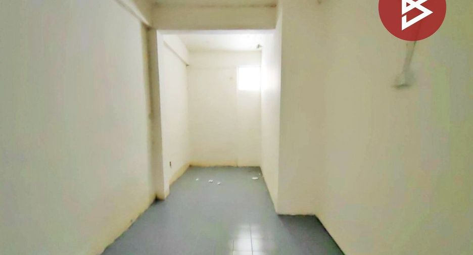 For sale 3 bedrooms retail Space in Chom Thong, Bangkok