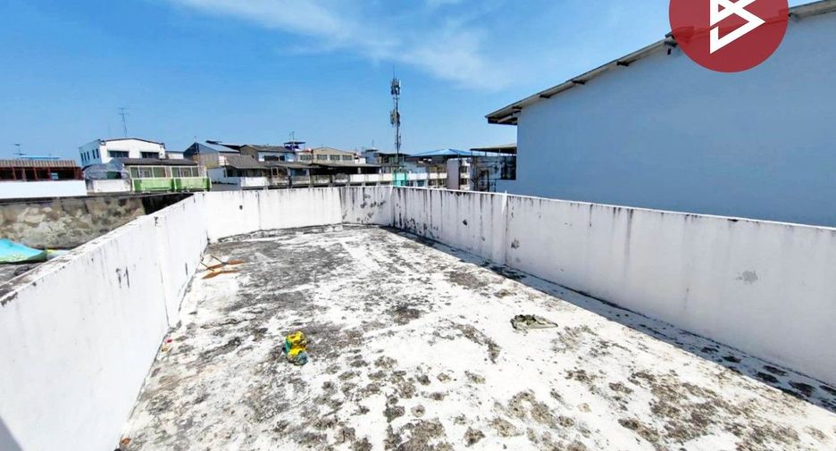 For sale 3 bedrooms retail Space in Chom Thong, Bangkok
