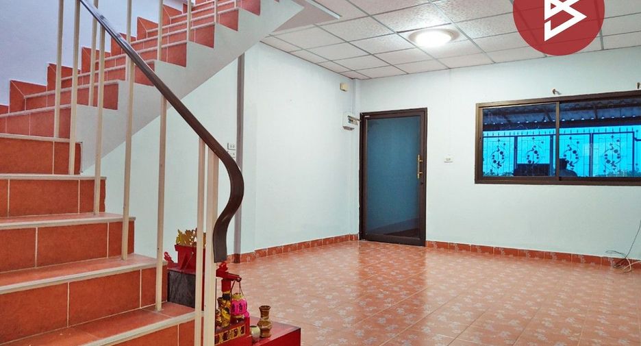 For sale 2 bedrooms townhouse in Mueang Chachoengsao, Chachoengsao