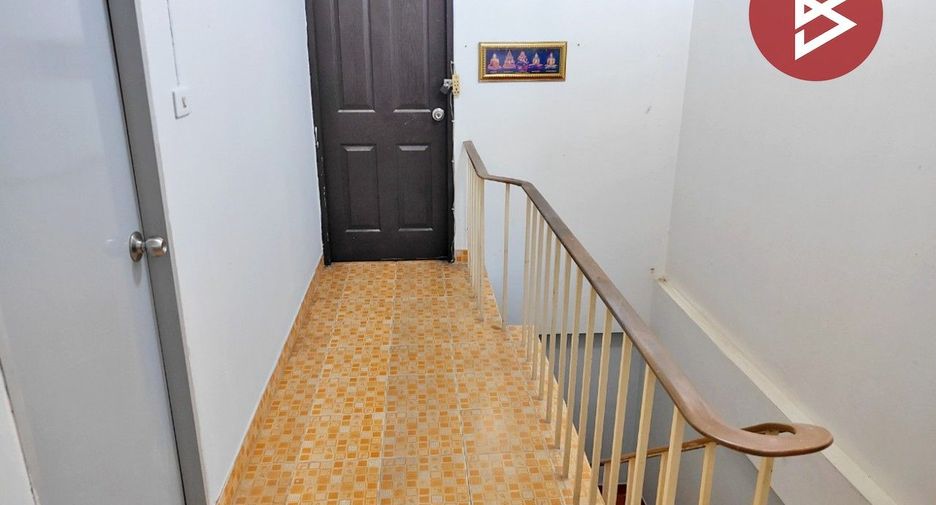 For sale 2 bedrooms townhouse in Mueang Chachoengsao, Chachoengsao