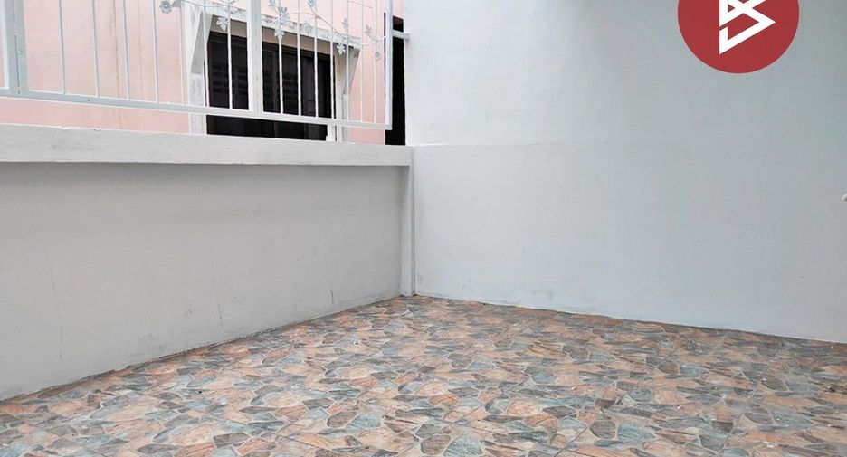 For sale 2 bedrooms townhouse in Mueang Chachoengsao, Chachoengsao