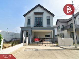 Casa en venta de 3 habitaciones en Phra Samut Chedi, Samut Prakan