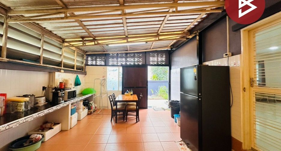 Casa en venta de 3 habitaciones en Phutthamonthon, Nakhon Pathom