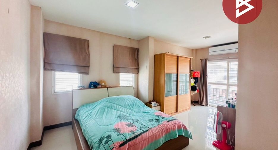 Casa en venta de 3 habitaciones en Phutthamonthon, Nakhon Pathom