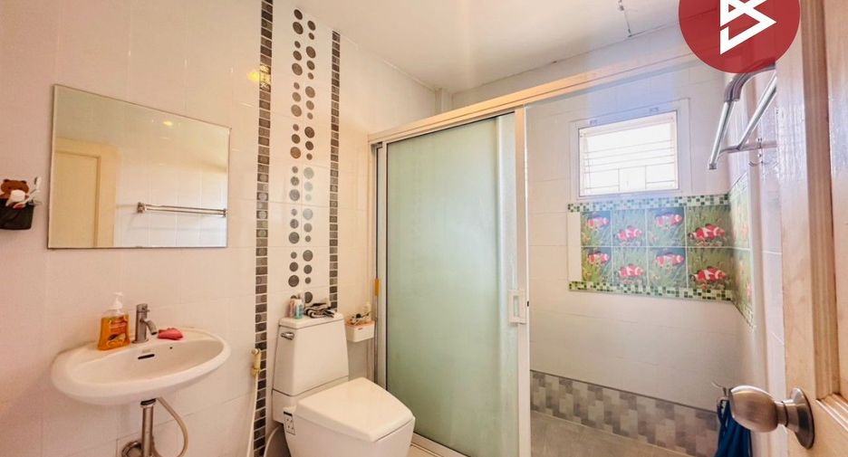Casa en venta de 3 habitaciones en Phutthamonthon, Nakhon Pathom