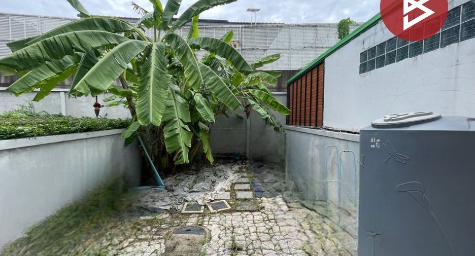 For sale 3 bedrooms townhouse in Bang Phli, Samut Prakan