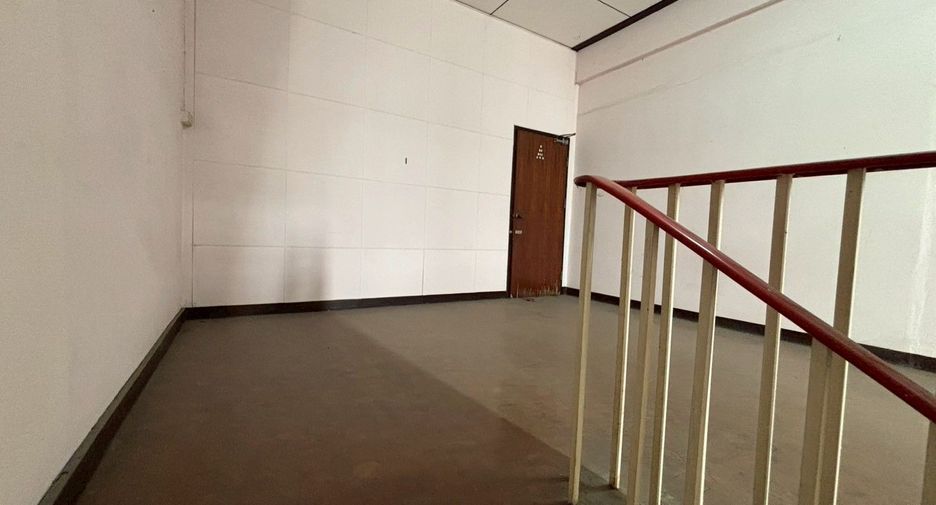 For rent retail Space in Mueang Lamphun, Lamphun