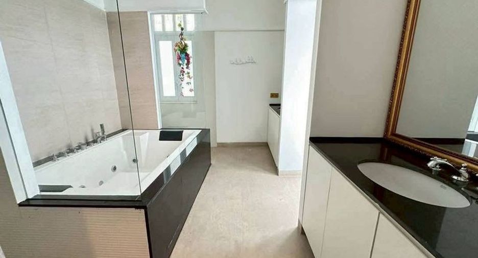 For rent 3 bedrooms house in Bang Lamung, Chonburi