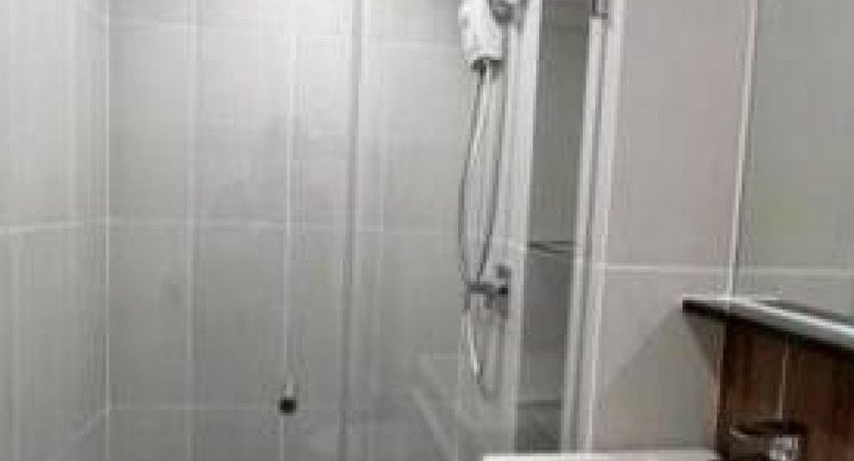 For sale 2 bedrooms condo in Mueang Samut Prakan, Samut Prakan