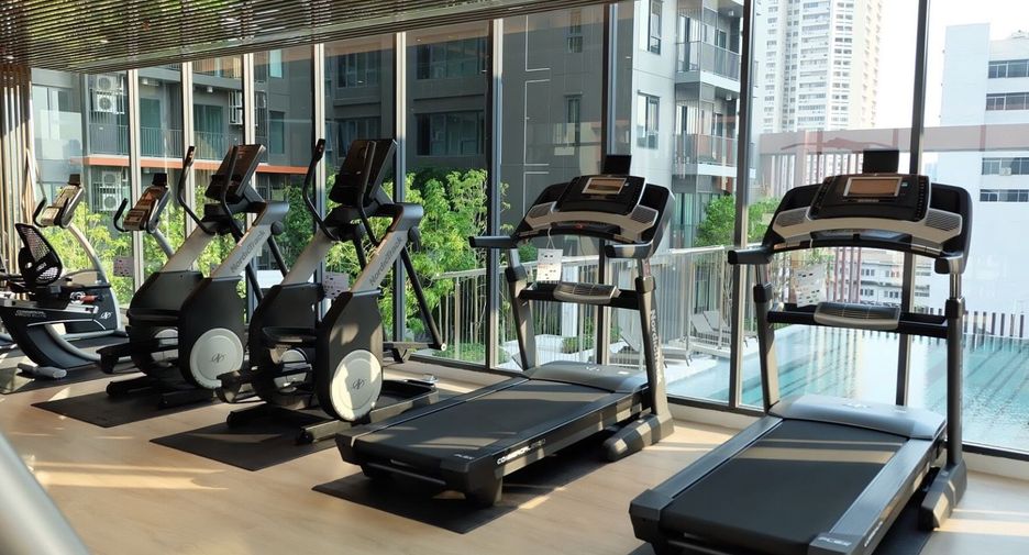 For rent 1 bed condo in Watthana, Bangkok