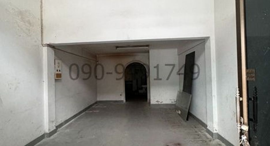 For sale 2 bedrooms retail Space in Phasi Charoen, Bangkok