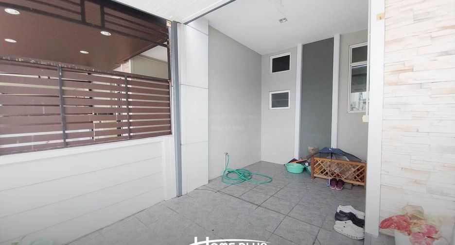 For sale 2 bedrooms townhouse in Bueng Kum, Bangkok