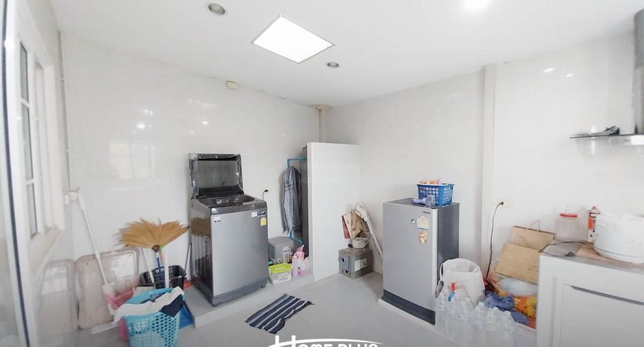 For sale 2 bedrooms townhouse in Bueng Kum, Bangkok