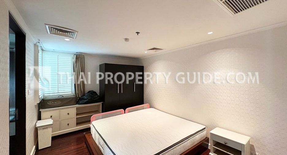 For rent 3 bedrooms condo in Watthana, Bangkok