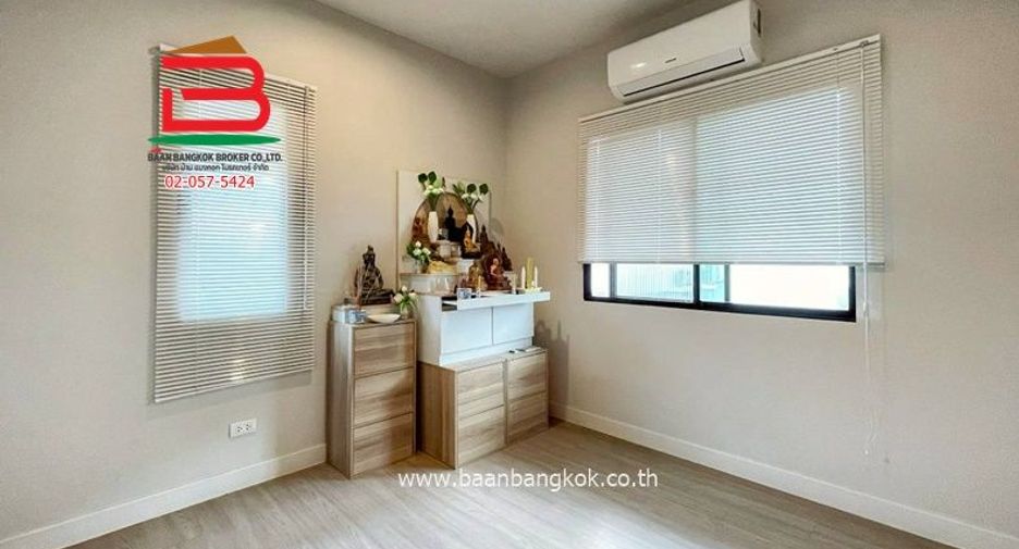 For rent そして for sale 4 ベッドルーム house in Mueang Pathum Thani, Pathum Thani