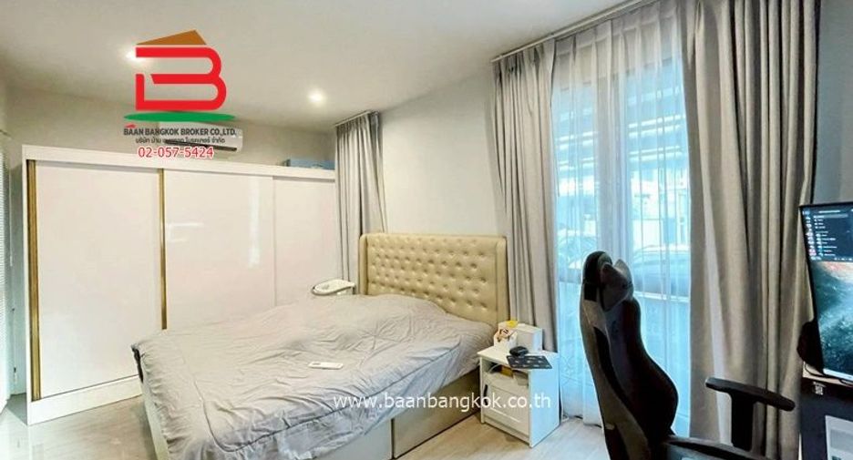 For rent そして for sale 4 ベッドルーム house in Mueang Pathum Thani, Pathum Thani