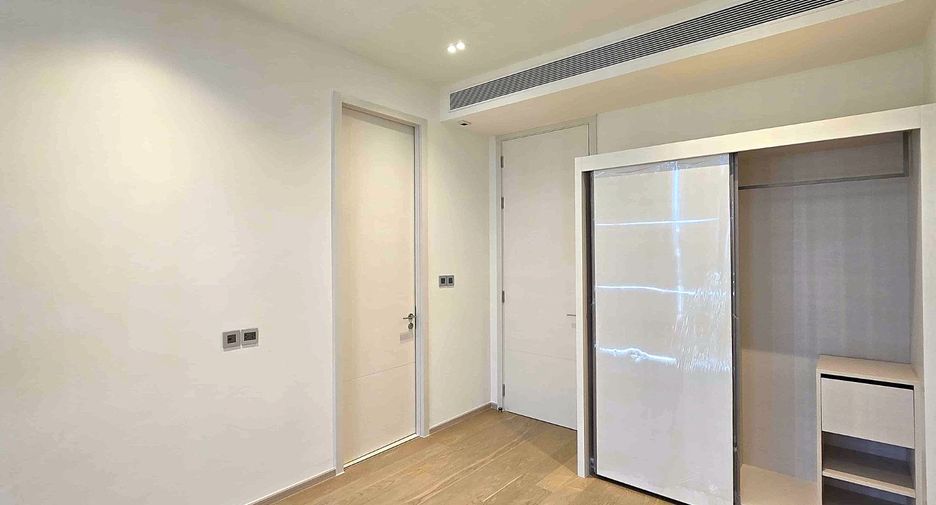 For sale 2 ベッドルーム condo in Khlong Toei, Bangkok