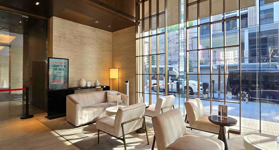 For sale 2 ベッドルーム condo in Khlong Toei, Bangkok