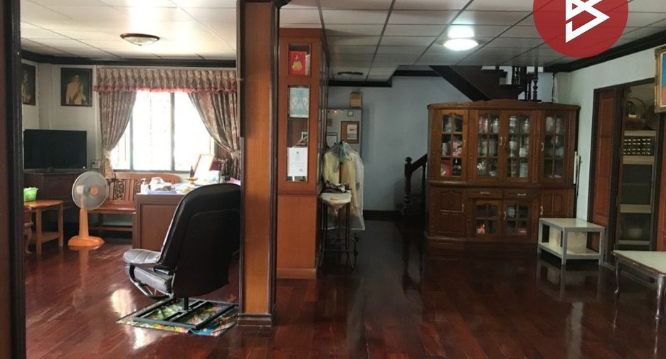 For sale 4 ベッドルーム house in Mueang Samut Songkhram, Samut Songkhram