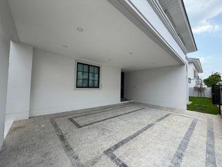 For rent 5 bedrooms villa in Bang Lamung, Chonburi