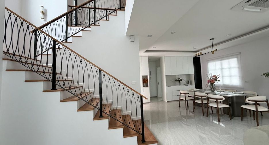 For rent 5 bedrooms villa in Bang Lamung, Chonburi