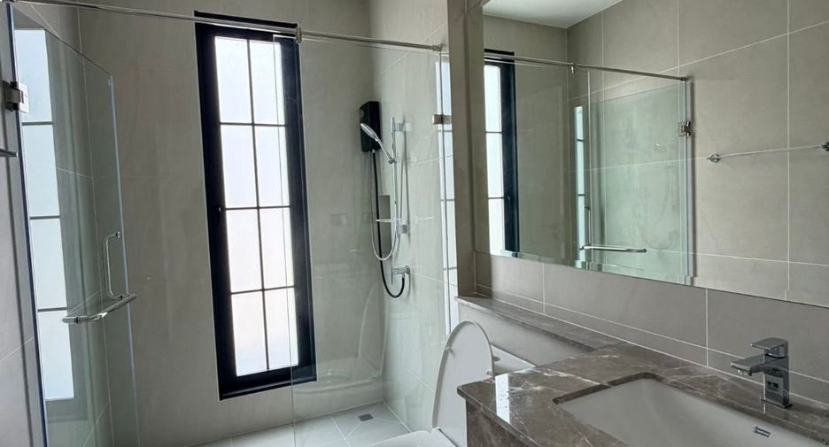 For rent 5 bedrooms villa in Bang Lamung, Chonburi