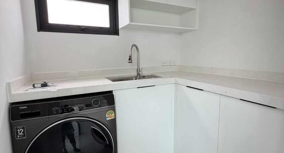 For rent 5 bedrooms villa in Bang Lamung, Chonburi