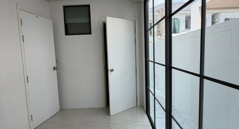 For rent 5 bedrooms villa in Bang Lamung, Chonburi