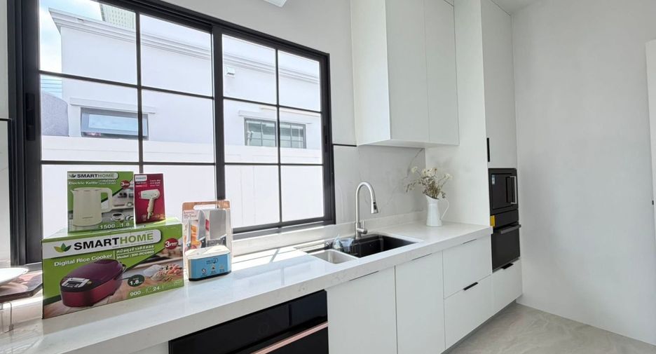 For rent 5 bedrooms villa in Bang Lamung, Chonburi