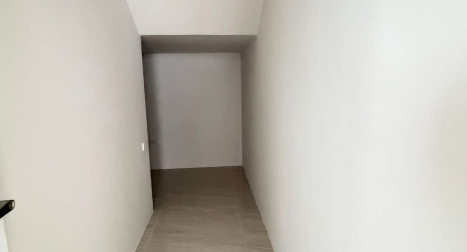 For rent 5 bedrooms villa in Bang Lamung, Chonburi
