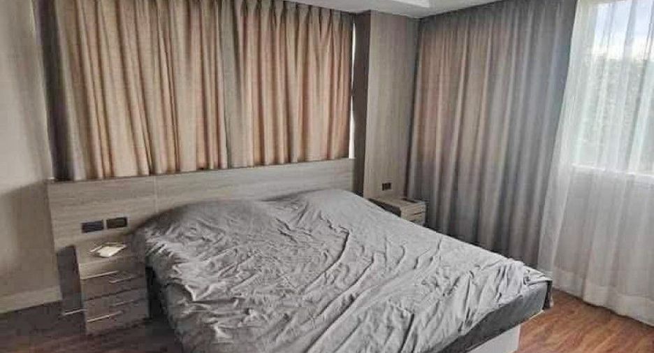 For sale 1 bed condo in Si Racha, Chonburi