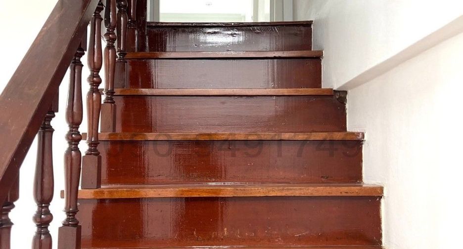 For rent 2 bedrooms retail Space in Phra Khanong, Bangkok